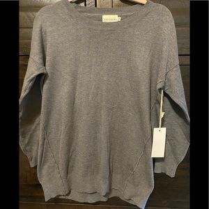 Dreamers Heather Gray Lightweight Pullover Sweater